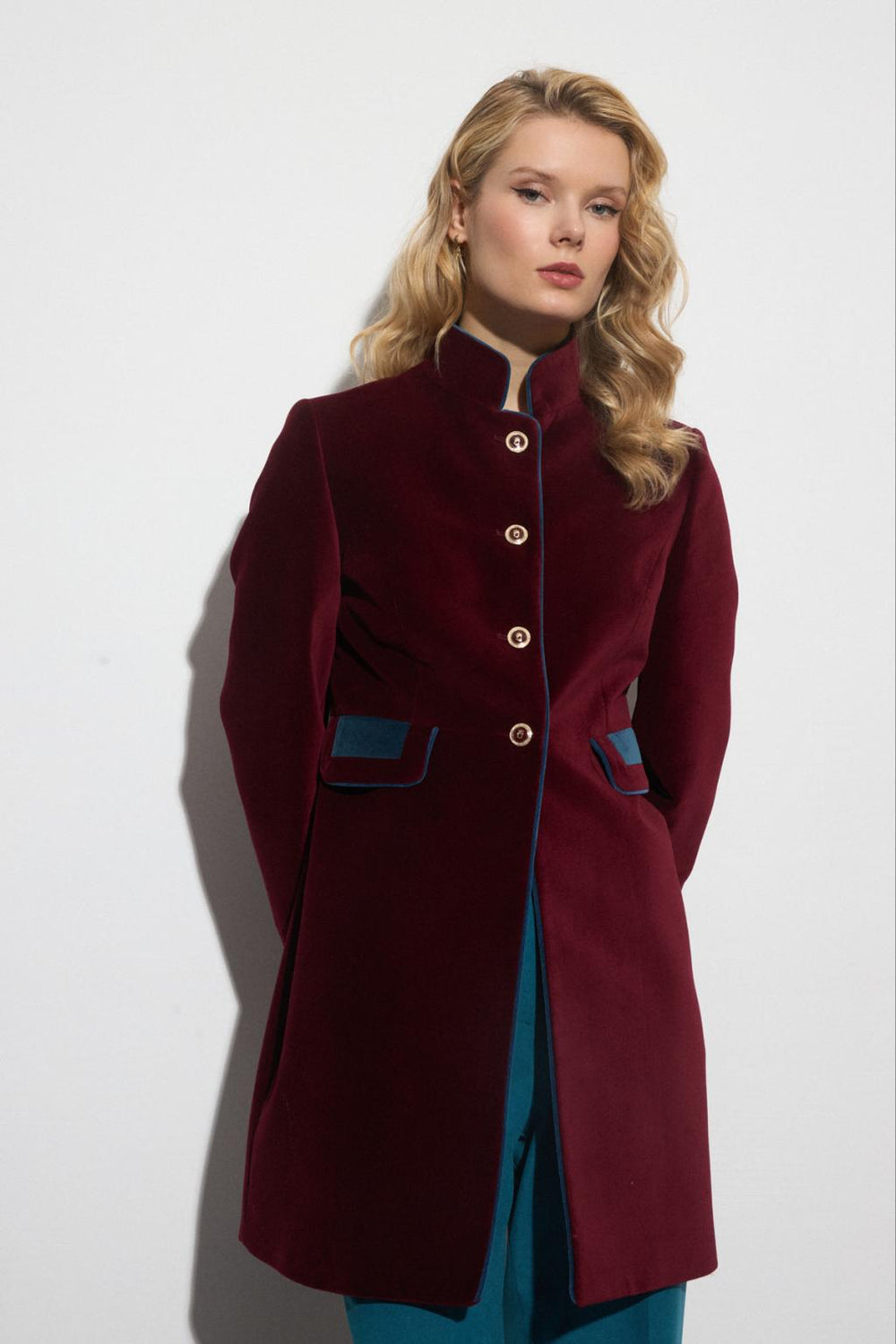 Americana Carcesa Petroleo TINTA Y BARILOCHE