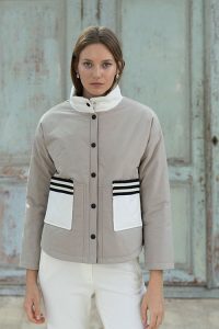 Chaqueta acolchada bicoloer con bolsillos frontales HONGO