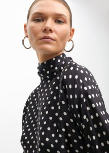 Blusa cuello perkins topos LOLA CASADEMUNT