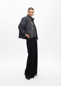 Anorak corto acolchado topos LOLA CASADEMUNT
