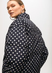 Anorak corto acolchado topos LOLA CASADEMUNT
