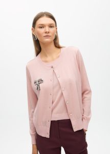 Cárdigan dos piezas con joya lazo LOLA CASADEMUNT