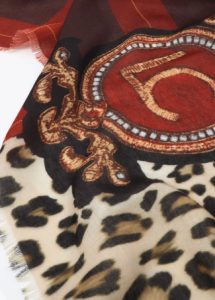 Foular combinado animal print y tartan LOLA CASADEMUNT