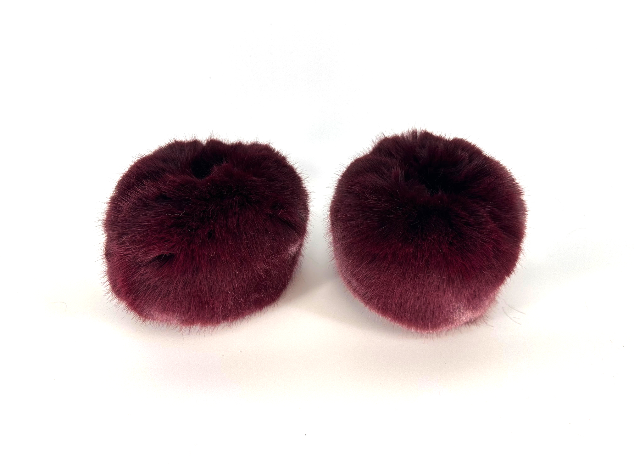 Puños Furry PISONERO