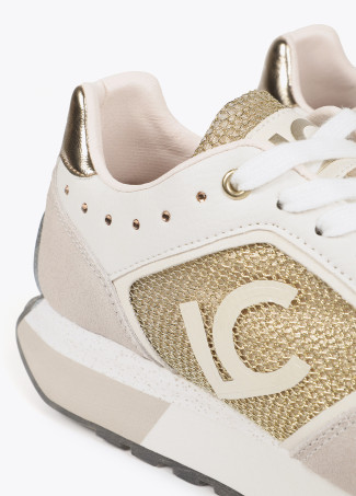 Deportiva con suela personalizada y detalles dorados LOLA CASADEMUNT