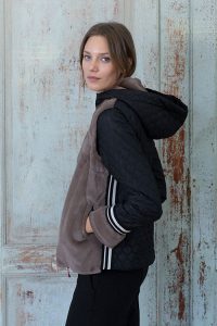 Chaqueta acolchada convertible en chaleco con pelo HONGO