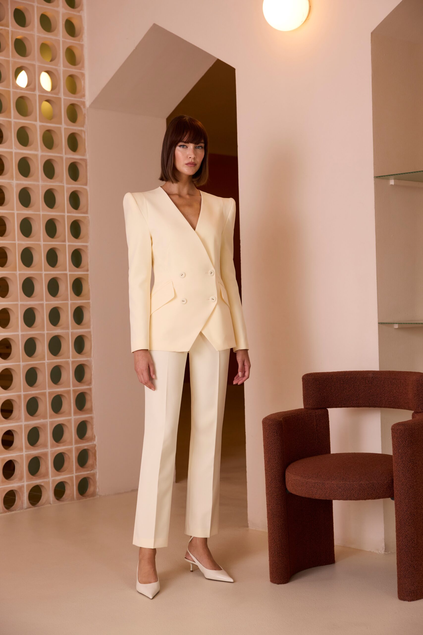 Conjunto de chaqueta con hombreras CARLA RUIZ