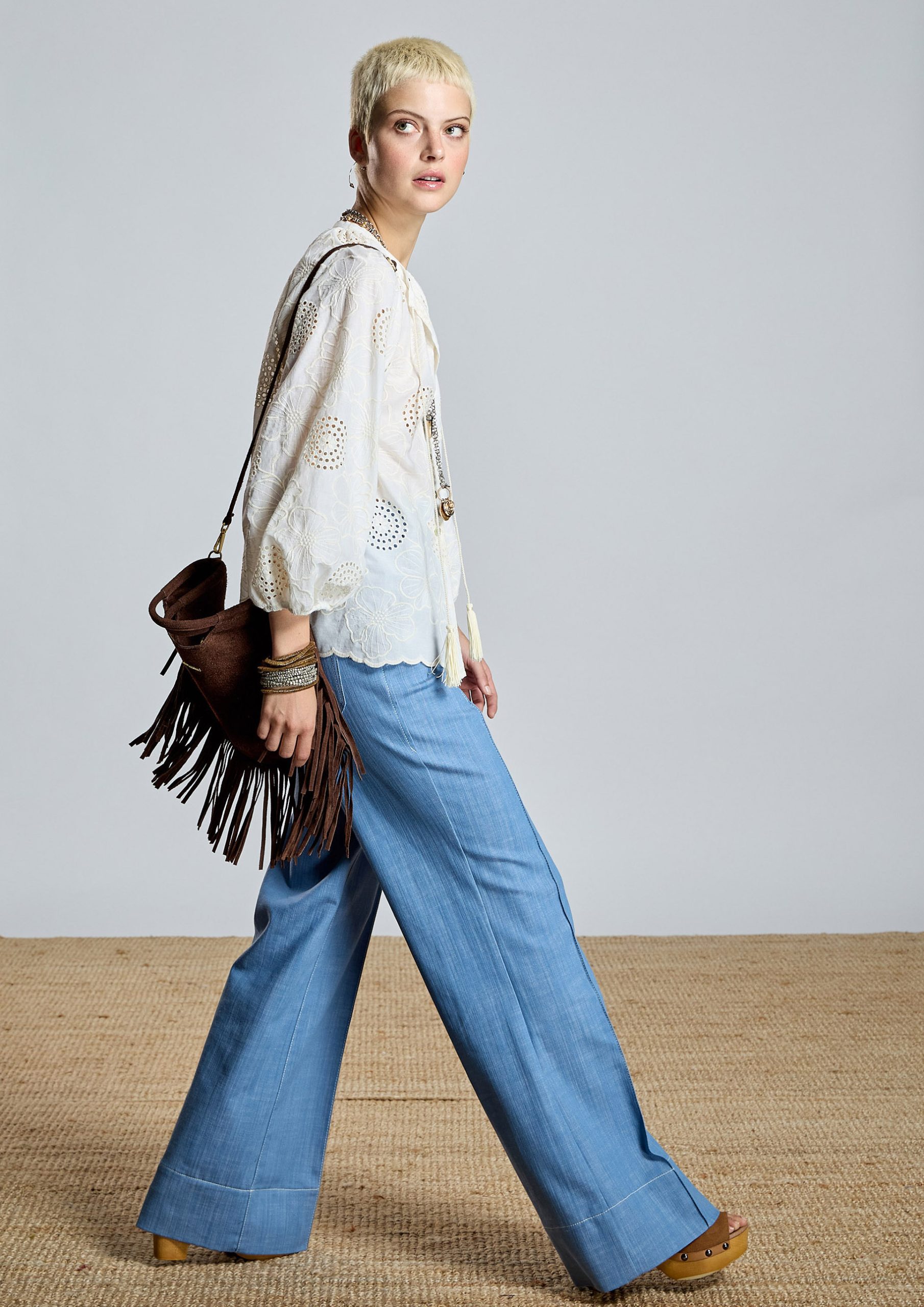 Denim recto con detalle botones