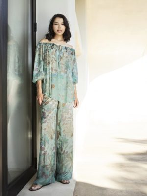 Blusa estampada en mezcla de seda con detalles de punto