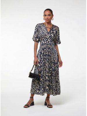 Vestido estampado con escote pico