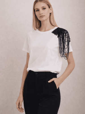 Camiseta blanca con abalorios SANI BLUE