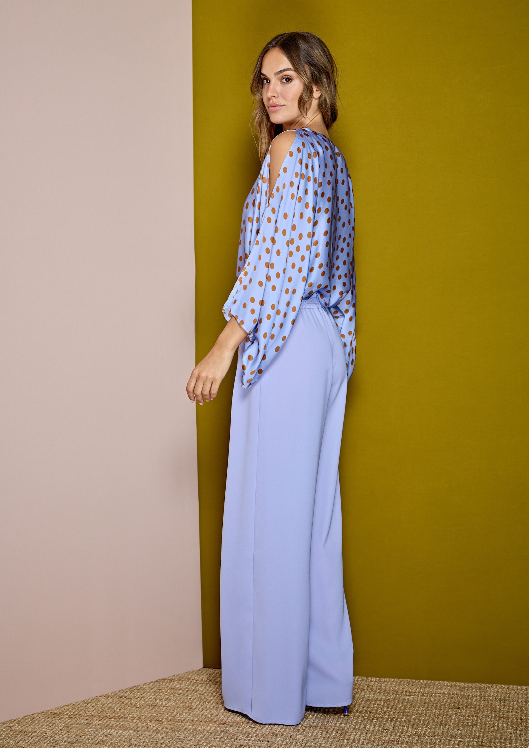 Blusa satinada estampado lunares ALBA CONDE
