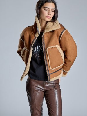 Cazadora camel con borreguillo ALBA CONDE