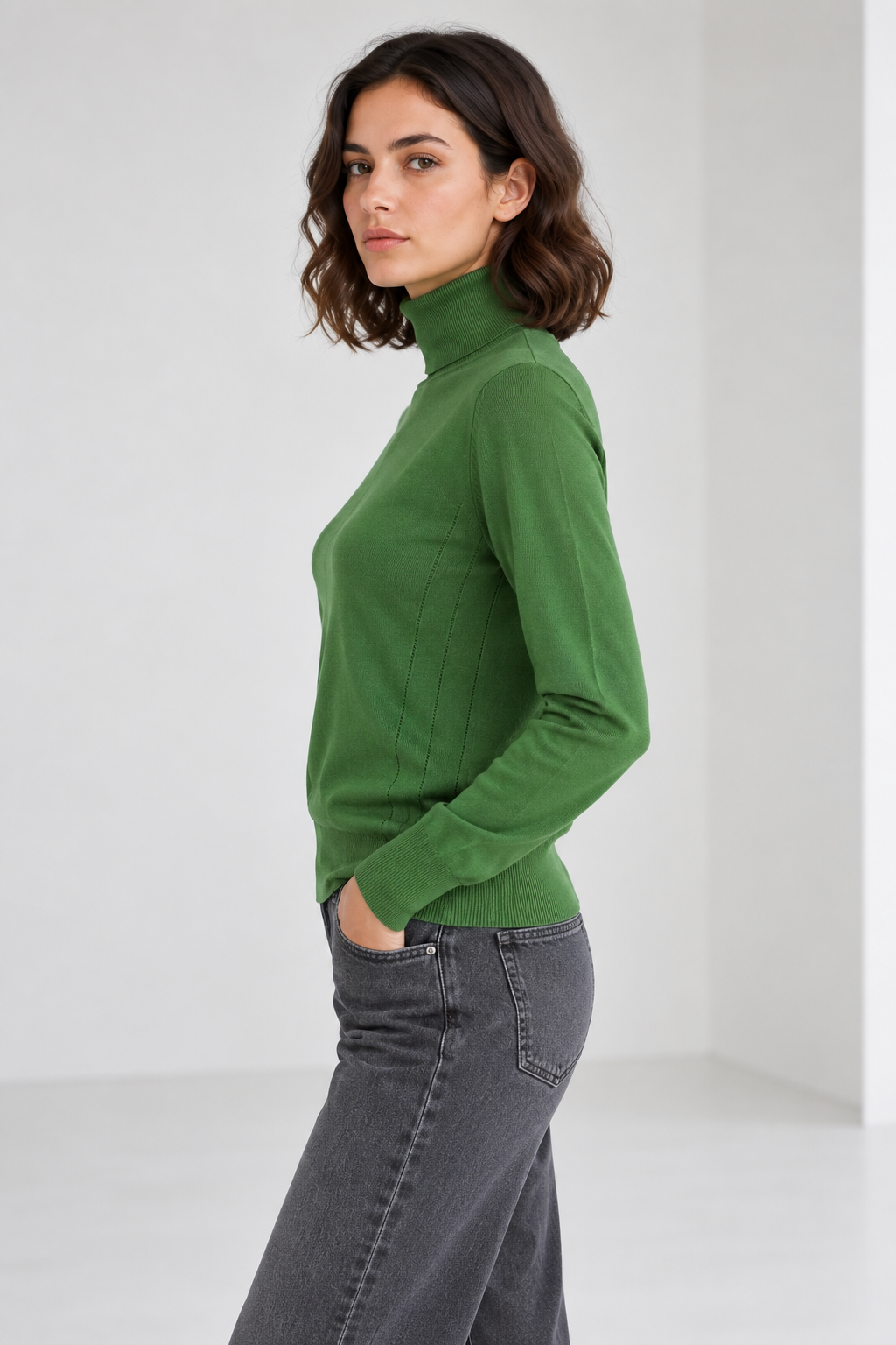 Jersey cuello cisne verde hoja WNT Collection
