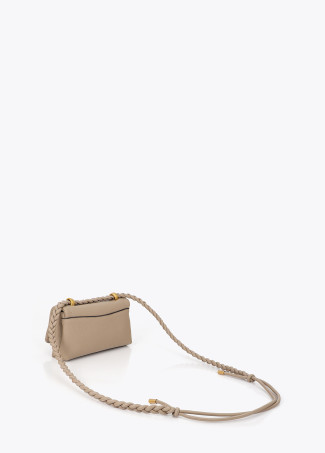 Bandolera con solapa asa larga trenzada beige LOLA CASADEMUNT