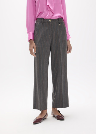 Pantalón recto raya diplomática gris y granate LOLA CASADEMUNT