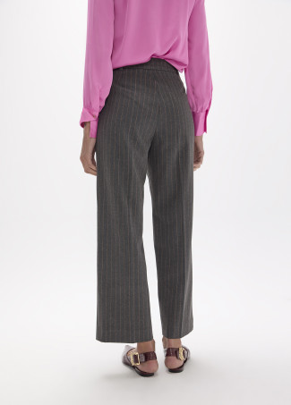 Pantalón recto raya diplomática gris y granate LOLA CASADEMUNT