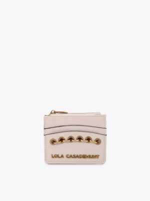 Tarjetero efecto piel con ojales crudo LOLA CASADEMUNT
